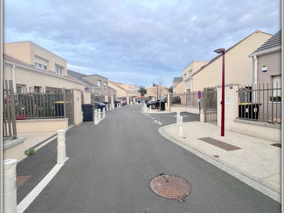 Villa i Bondy, Seine-Saint-Denis - foto 4
