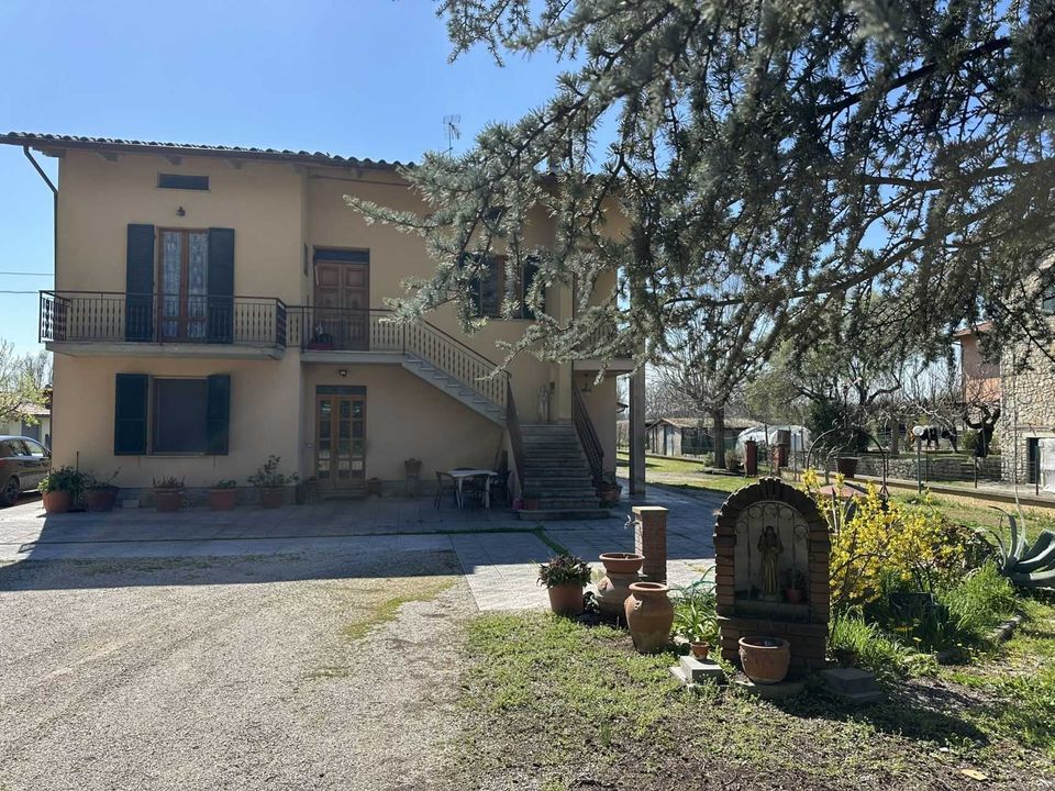 Villa i Tuoro sul Trasimeno, Perugia - foto 1