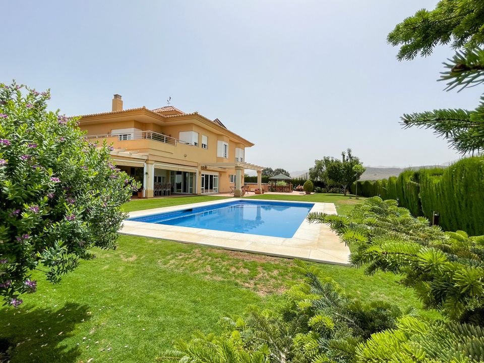 Villa i Antequera, Malaga - foto 1