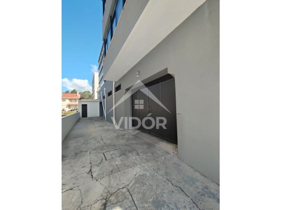 Garage i Fanzeres, Porto - foto 2