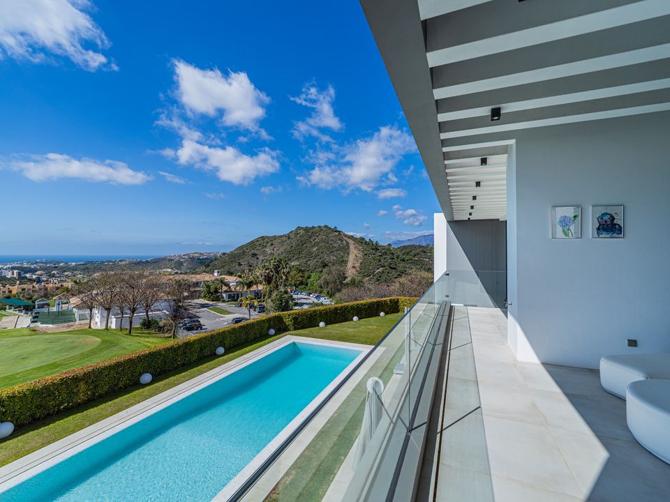 Villa in Los Arqueros, Malaga - foto 2