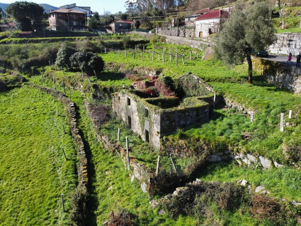 Ruïne in Portela e Extremo, Viana do Castelo - foto 1
