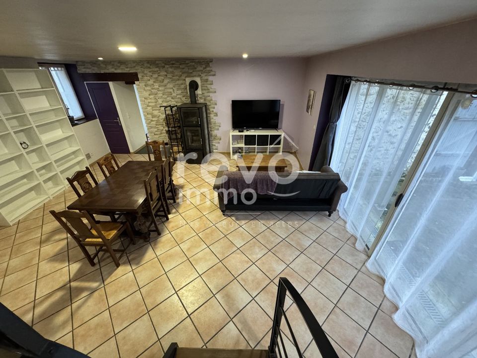 Villa in Bazouges-sur-le-Loir, Sarthe - photo 2