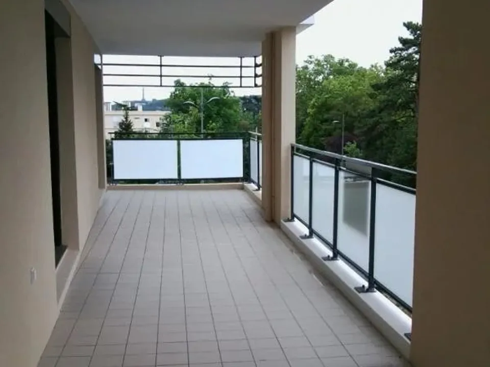 Lejlighed i Écully, Rhone - foto 2