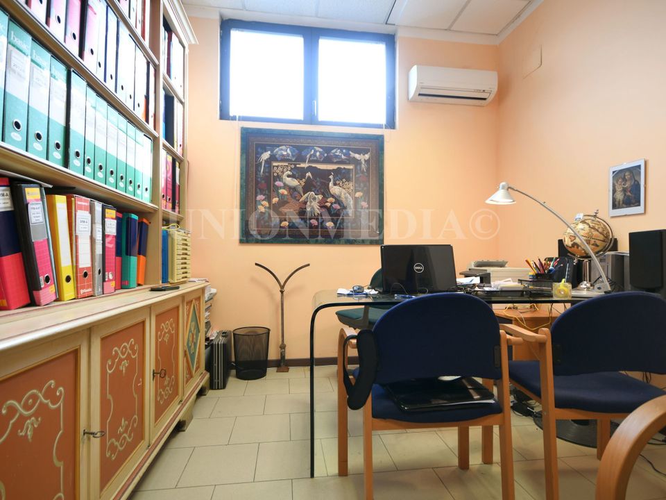 Erhvervsejendom i Sarzana, La Spezia - foto 4