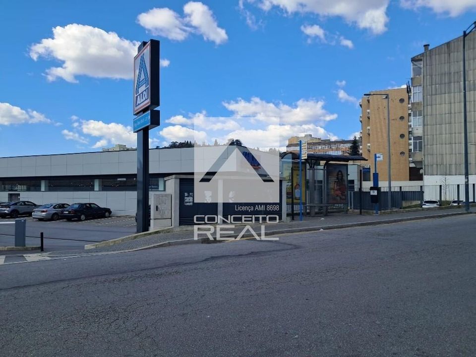 L'establiment comercial a Gondomar, Porto - foto 2