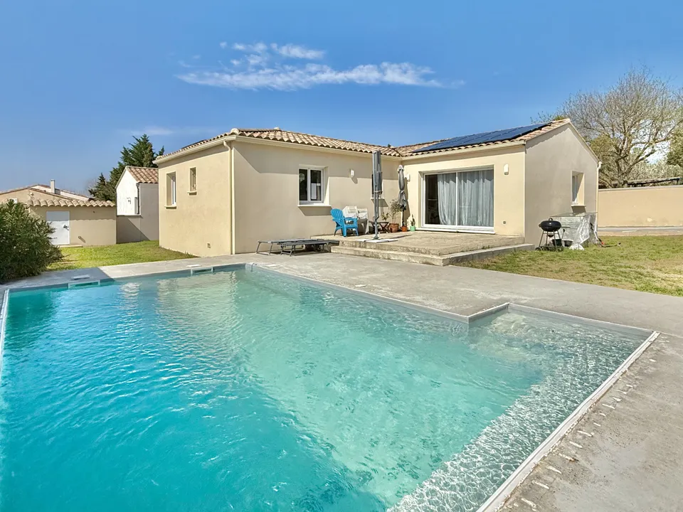 Villa i L'Isle-sur-la-Sorgue, Vaucluse - foto 1