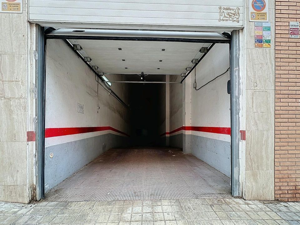 Garage i Almeria, Almeria - foto 4