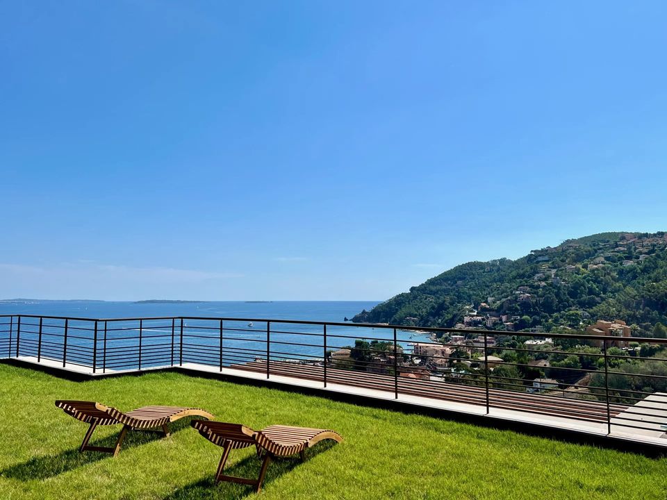 Villa i Theoule-sur-Mer, Alpes-Maritimes - foto 1