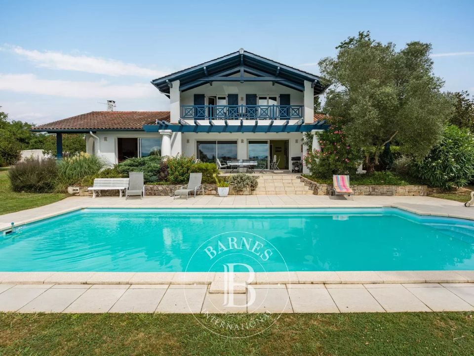 Villa i Arbonne, Pyrenees-Atlantiques - bilde 1
