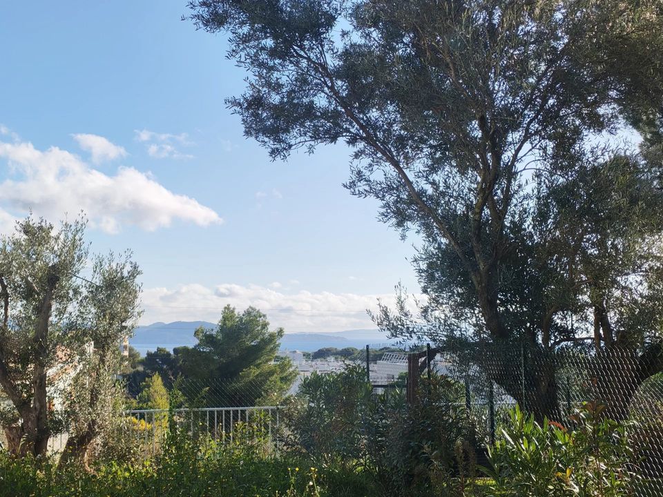 Lejlighed i La Ciotat, Bouches-du-Rhone - foto 1