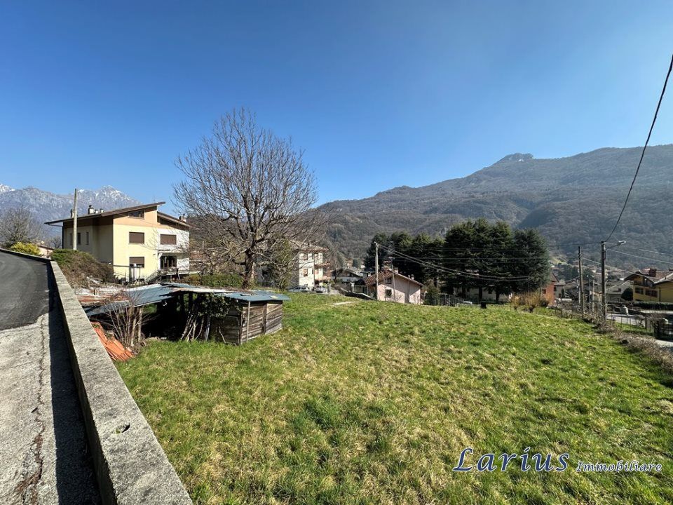 Helårsgrund i Valbrona, Como - foto 1