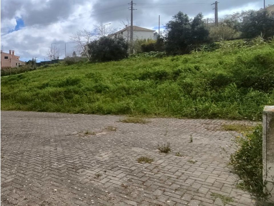 Helårsgrund i Camarate, Lisbon - foto 2