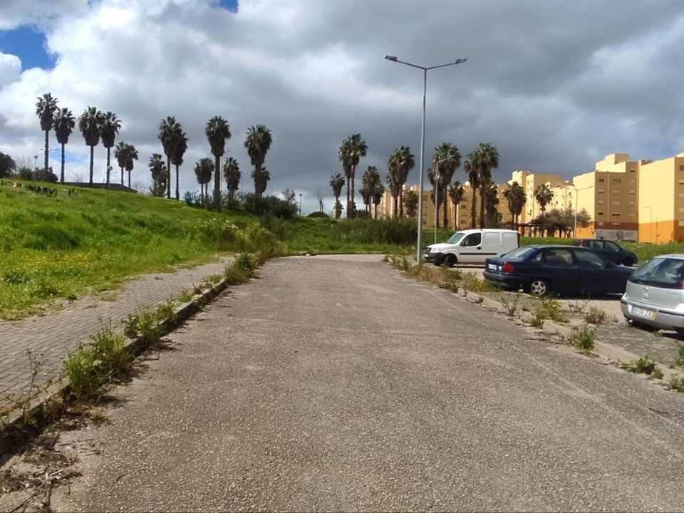 Helårsgrund i Camarate, Lisbon - foto 1