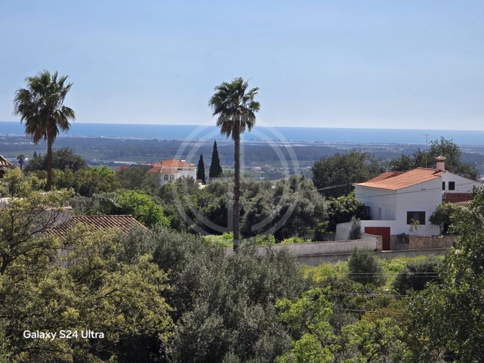 Helårsgrund i Santa Barbara de Nexe, Faro - foto 1