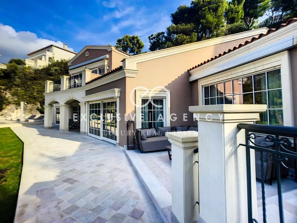 Villa i Roquebrune-Cap-Martin, Alpes-Maritimes - foto 1