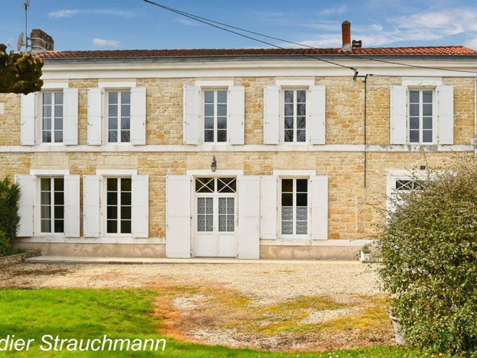 Villa i Aigrefeuille-d'Aunis, Charente-Maritime - foto 1