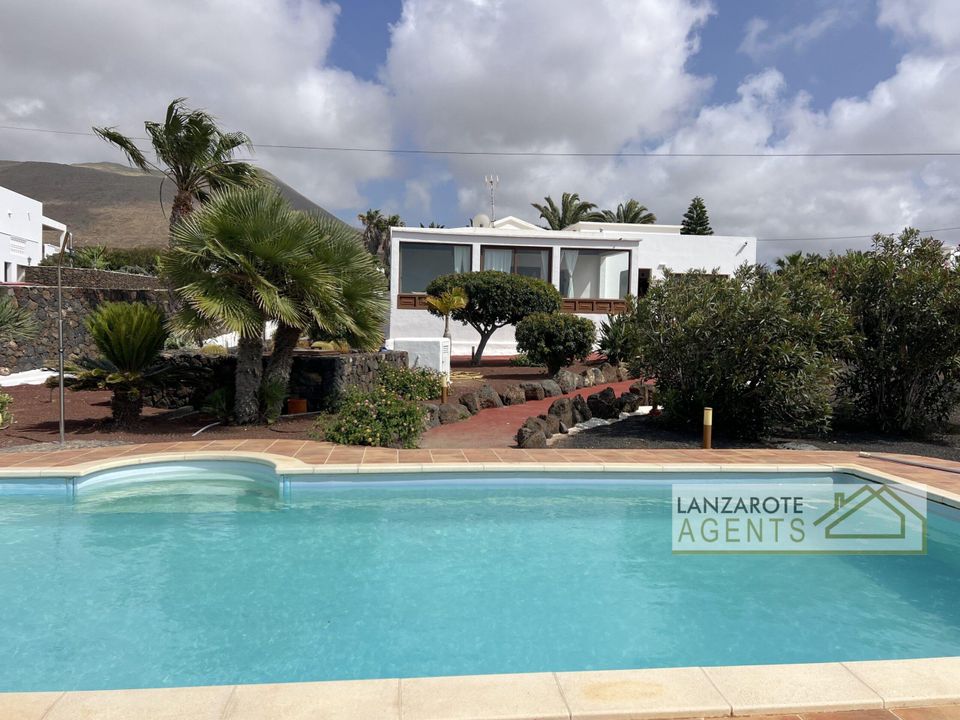 Villa i Las Brenas (Yaiza), Lanzarote - foto 1