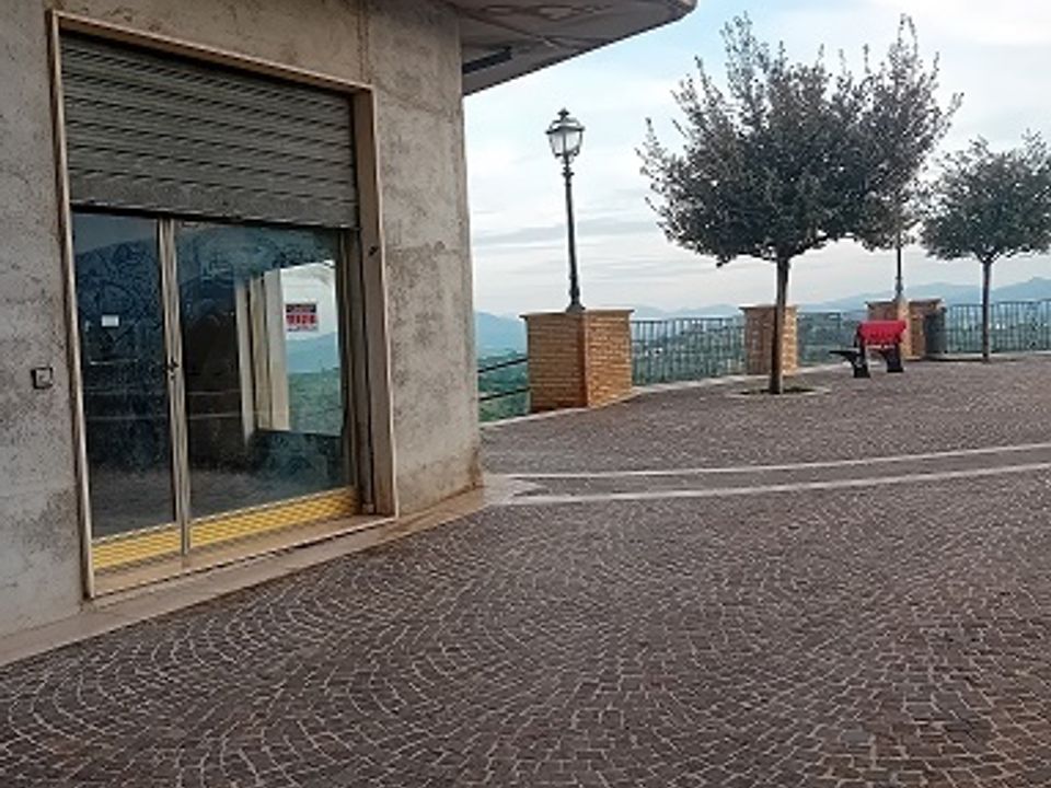 Erhvervsejendom i Orsogna, Chieti - foto 1