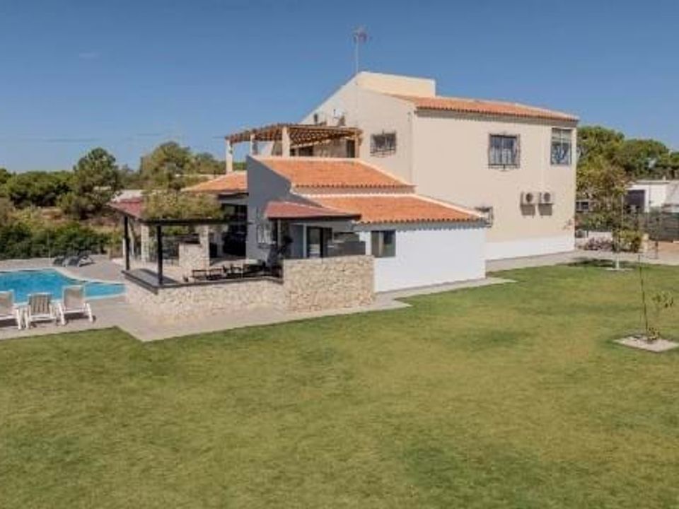 Villa i Quarteira, Faro - foto 1