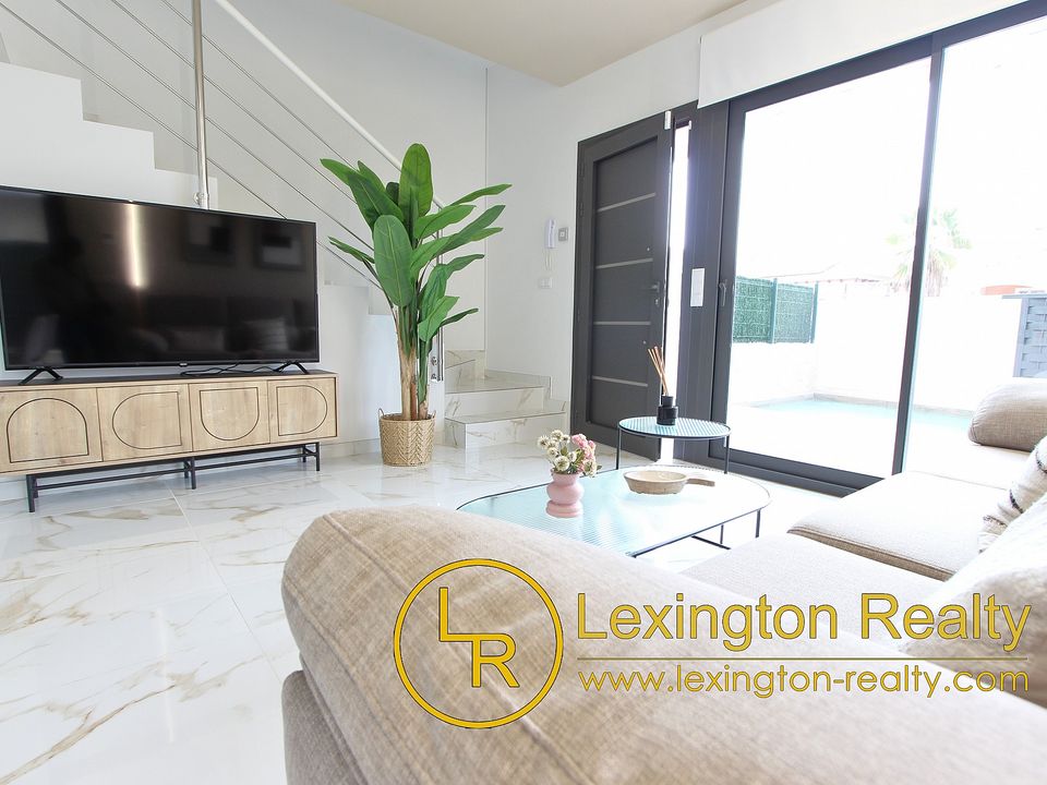Town house in Los Montesinos, Alicante - photo 2