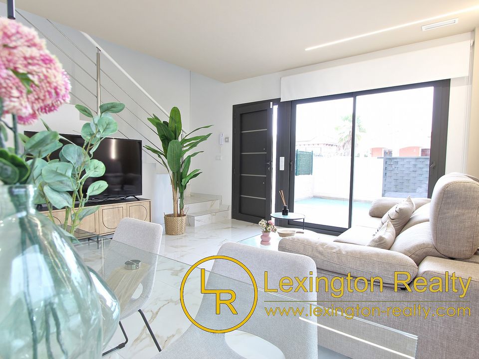 Town house in Los Montesinos, Alicante - photo 3