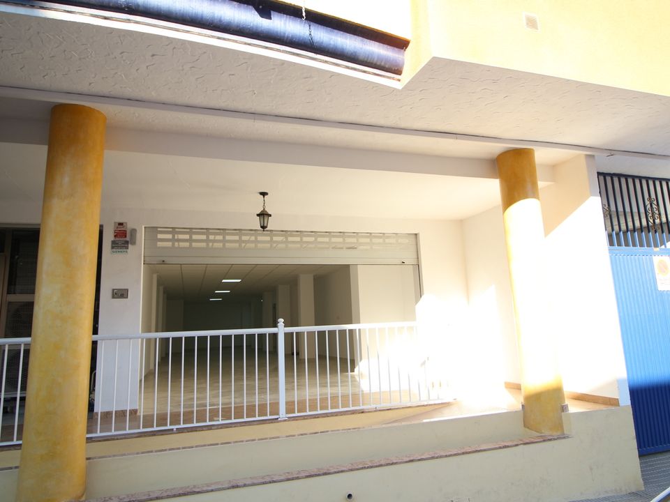 L'establiment comercial a Dolores, Alicante - foto 1