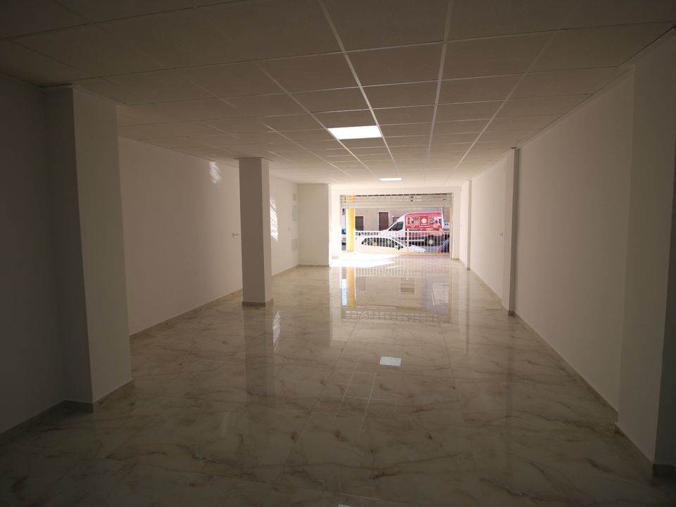 L'establiment comercial a Dolores, Alicante - foto 4