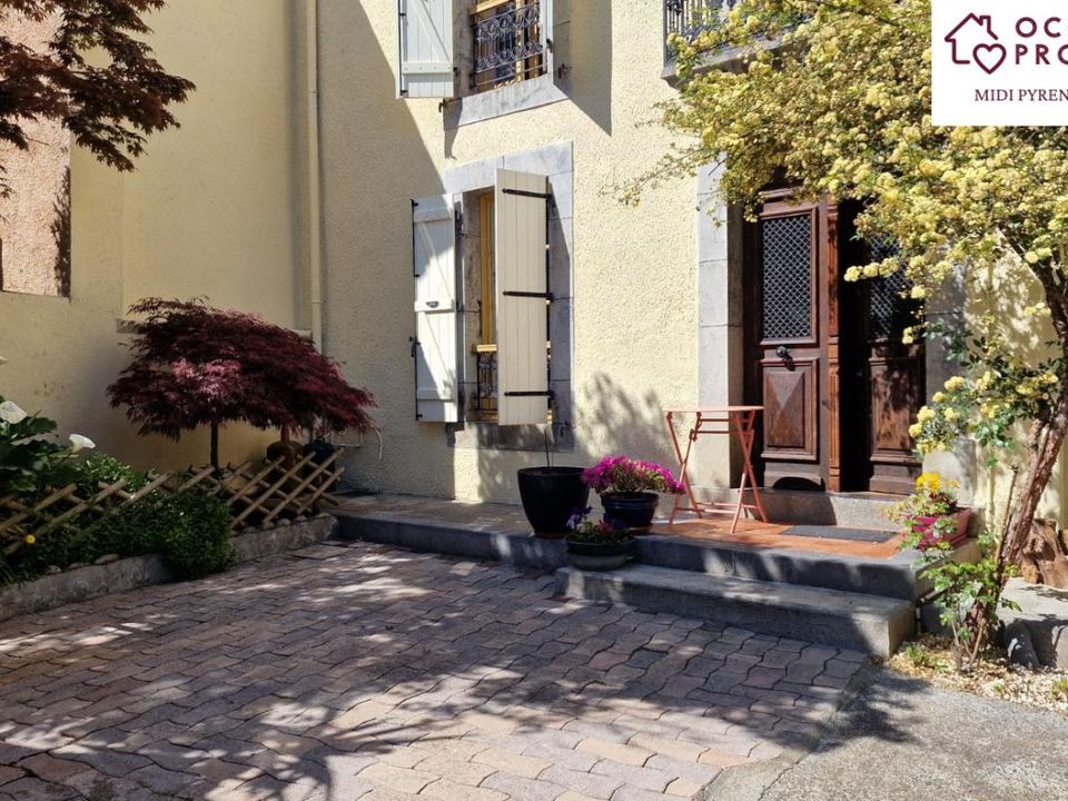Landsbyhus i Saint-Girons, Ariege - bilde 1
