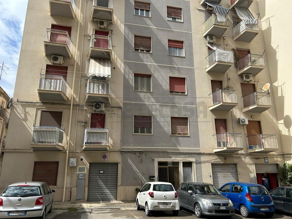 Lejlighed i Caltanissetta, Caltanissetta - foto 1
