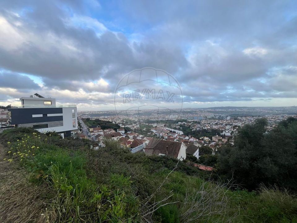 Helårsgrund i Odivelas, Lisbon - foto 1