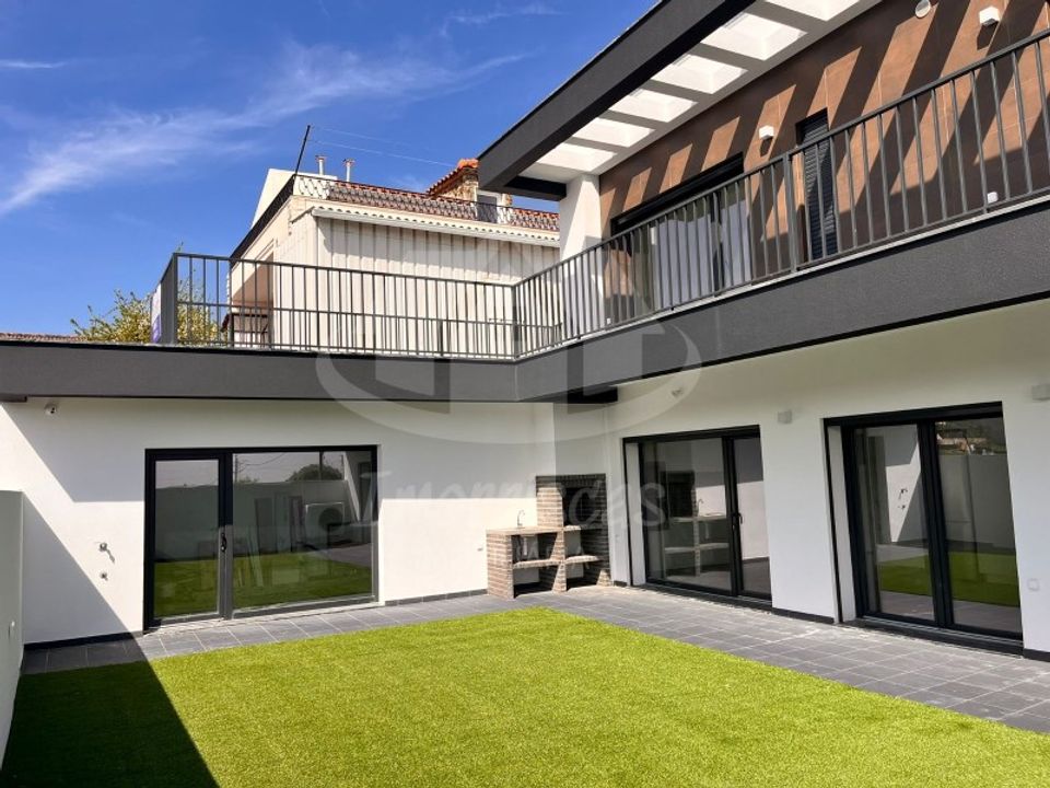 Villa i Santa Iria de Azoia, Lisbon - foto 1