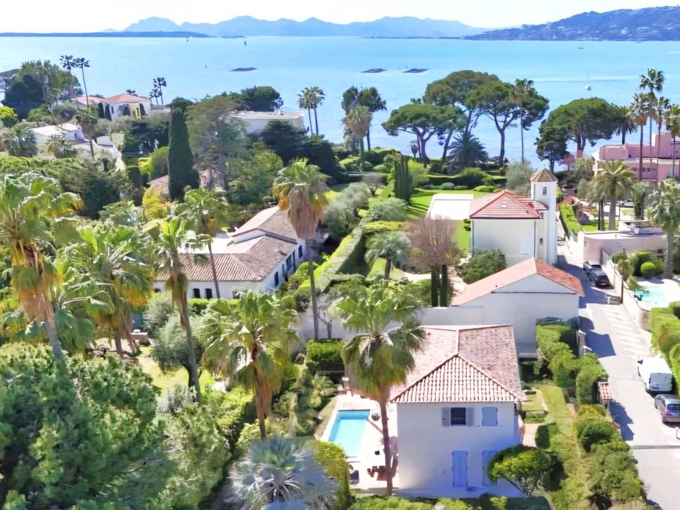 Villa i Antibes, Alpes-Maritimes - foto 1