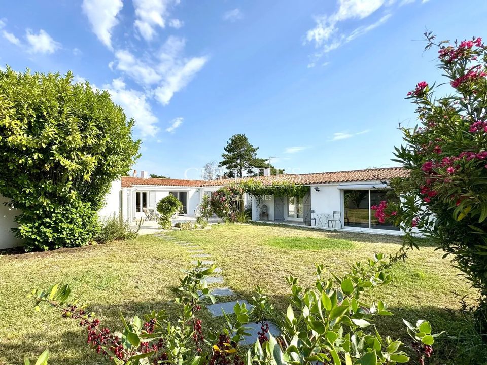 Villa i Saint-Martin-de-Re, Charente-Maritime - bilde 1