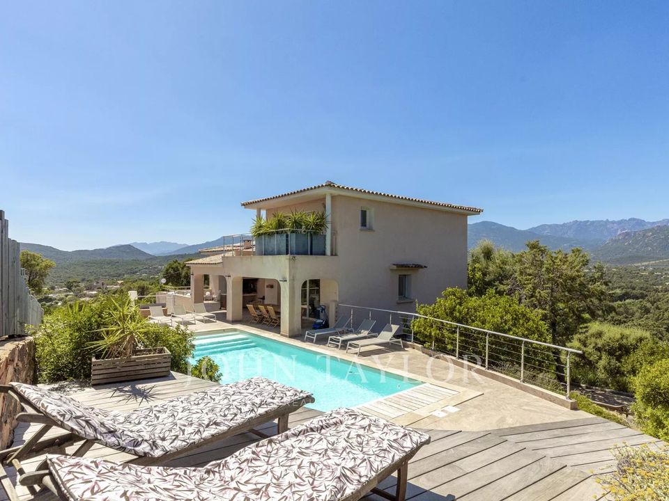 Villa i Sainte-Lucie de Porto-Vecchio, Corse-du-Sud - foto 1