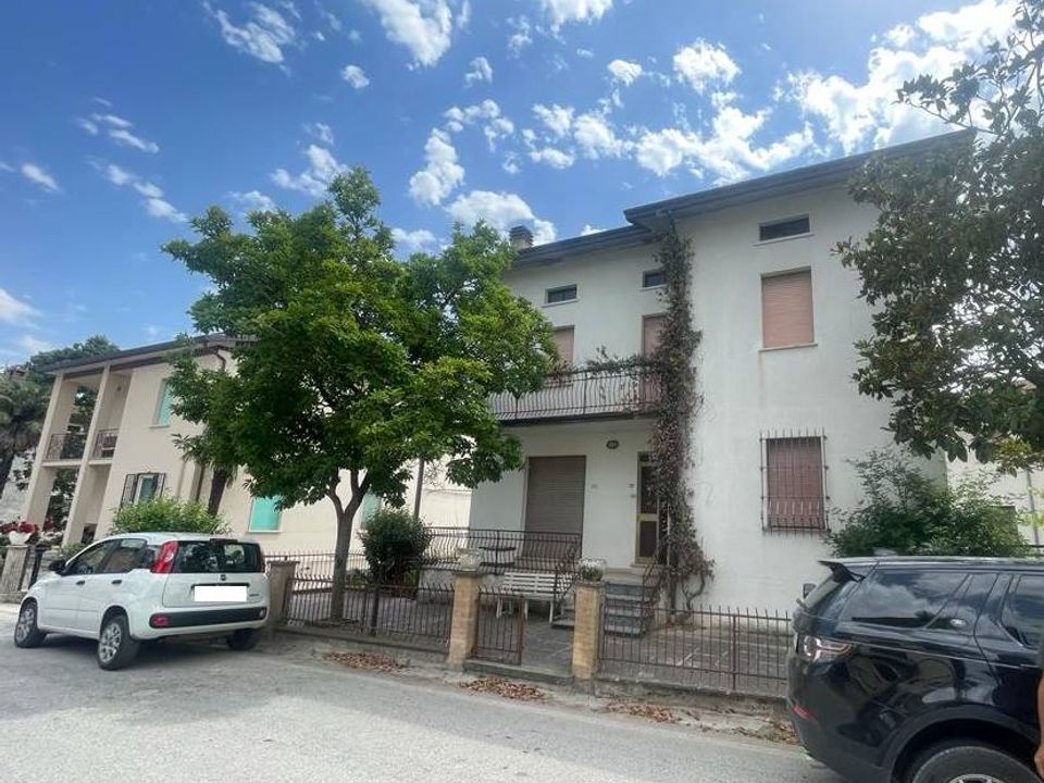 Villa i Gubbio, Perugia - foto 1