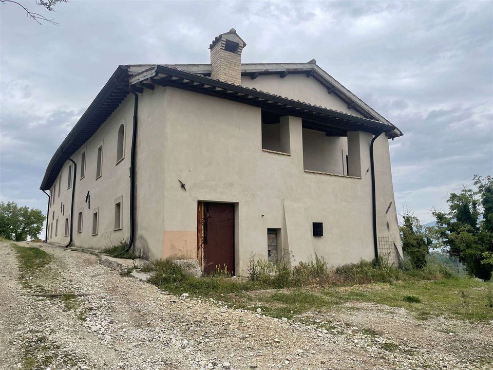 Gård i Spoleto, Perugia - bilde 1