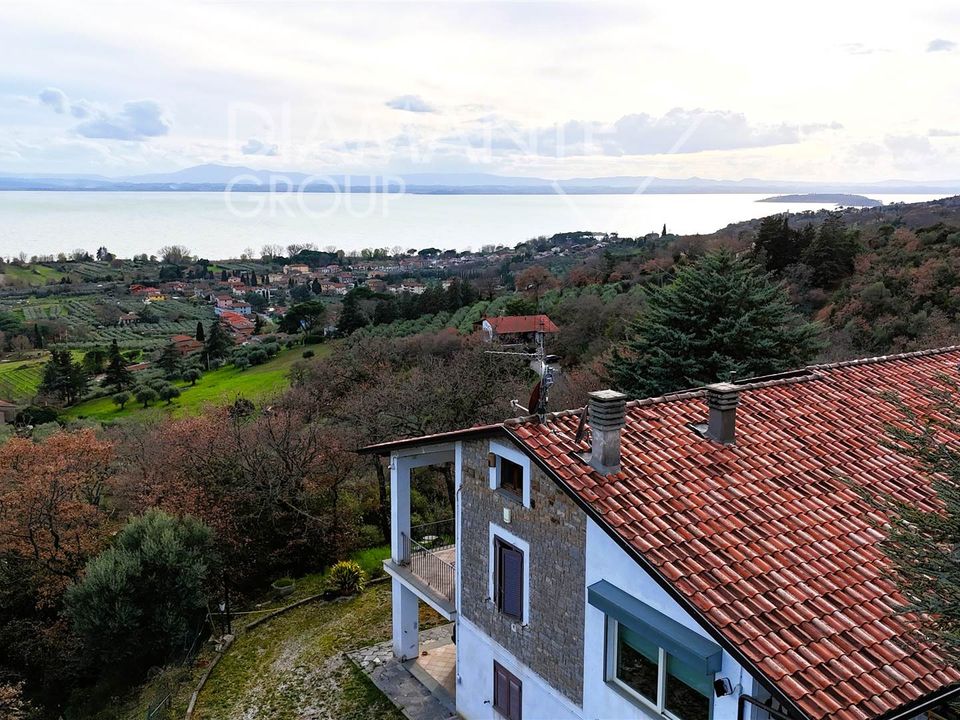 Villa i Passignano Sul Trasimeno, Perugia - foto 1