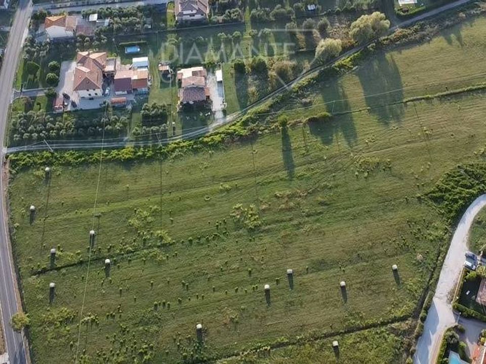 Helårsgrund i Tuoro sul Trasimeno, Perugia - foto 2