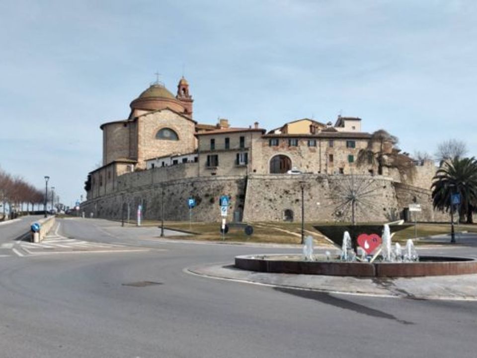 L'establiment comercial a Castiglione del Lago, Perugia - foto 1