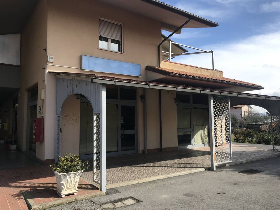 Erhvervsejendom i Castiglione del Lago, Perugia - foto 1