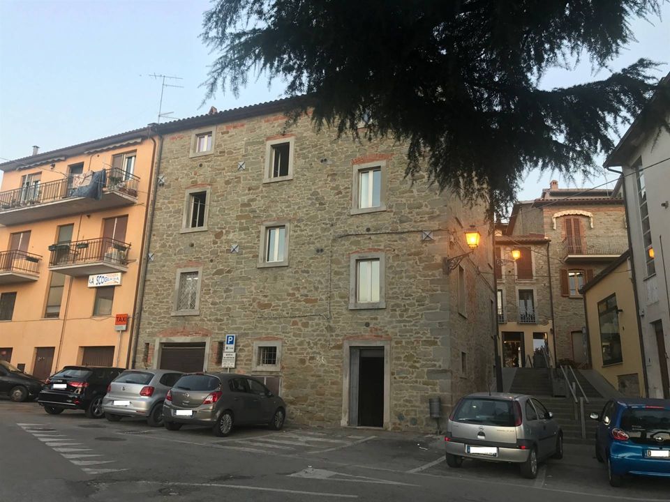 Erhvervsejendom i Tuoro sul Trasimeno, Perugia - foto 1