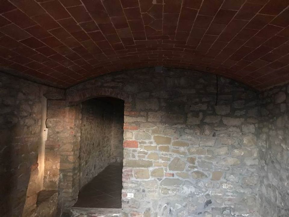 Erhvervsejendom i Tuoro sul Trasimeno, Perugia - foto 2