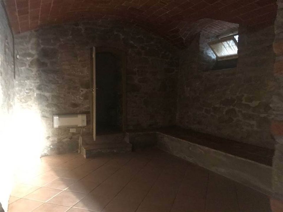 Erhvervsejendom i Tuoro sul Trasimeno, Perugia - foto 3