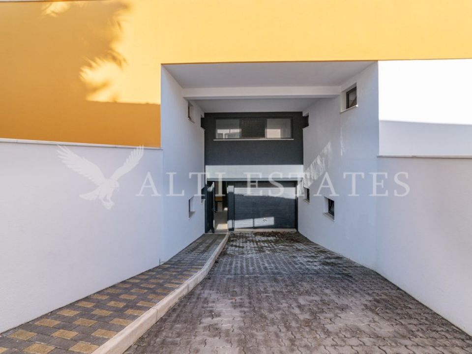 Parkeringsplads i Carcavelos, Lisbon - foto 2