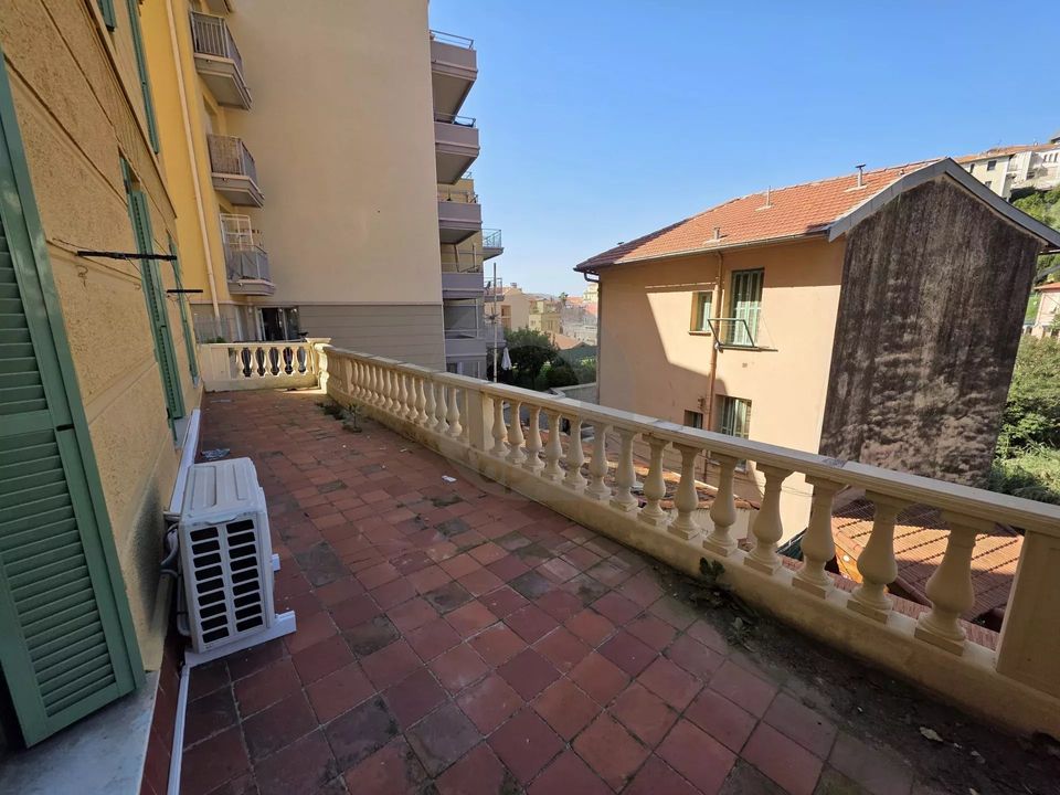 Lejlighed i Menton, Alpes-Maritimes - foto 1