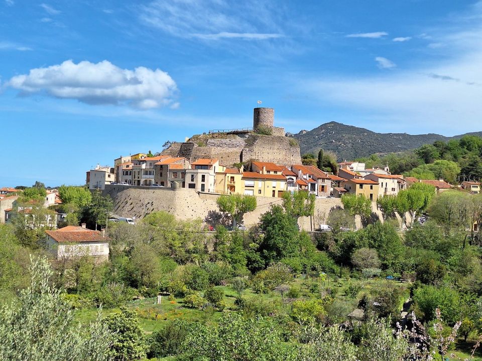 Villa i Laroque-des-Albères, Pyrenees-Orientales - bilde 1