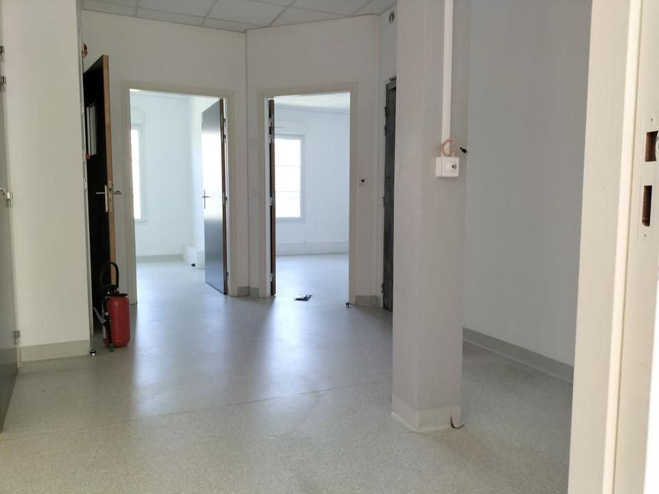 Erhvervsejendom i Estrées-Saint-Denis, Oise - foto 3