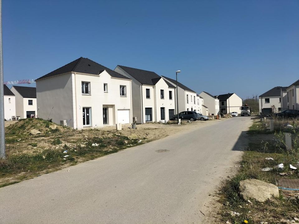 Helårsgrund i Bernes-sur-Oise, Val-d'Oise - foto 2