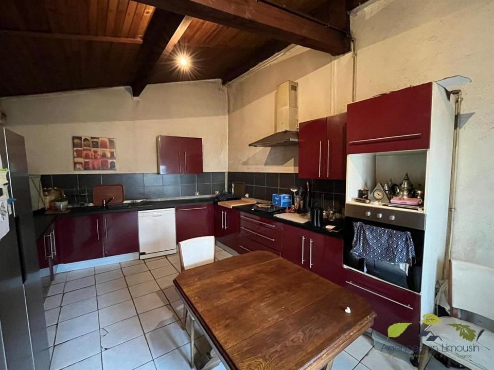 Villa i Saint-Leonard-de-Noblat, Haute-Vienne - foto 2